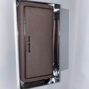 NWT Michael Kors Wallet